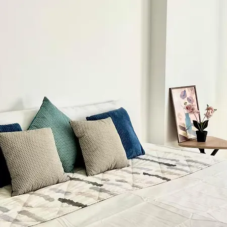 Sanctuary Comfort - Free Parking & Ac Apartman