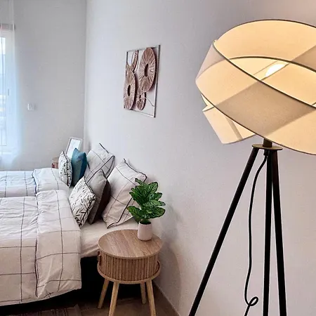 Apartman Sanctuary Comfort - Free Parking & Ac