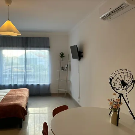 Sanctuary Comfort - Free Parking & Ac Apartman *